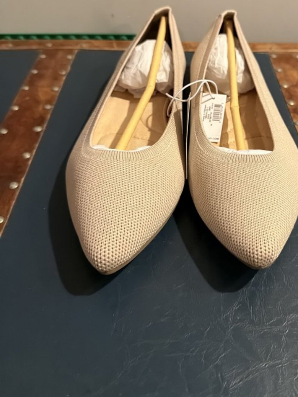 Old Navy Soft-Knit Pointed-Toe Ballet Flats Beige Women's 8
